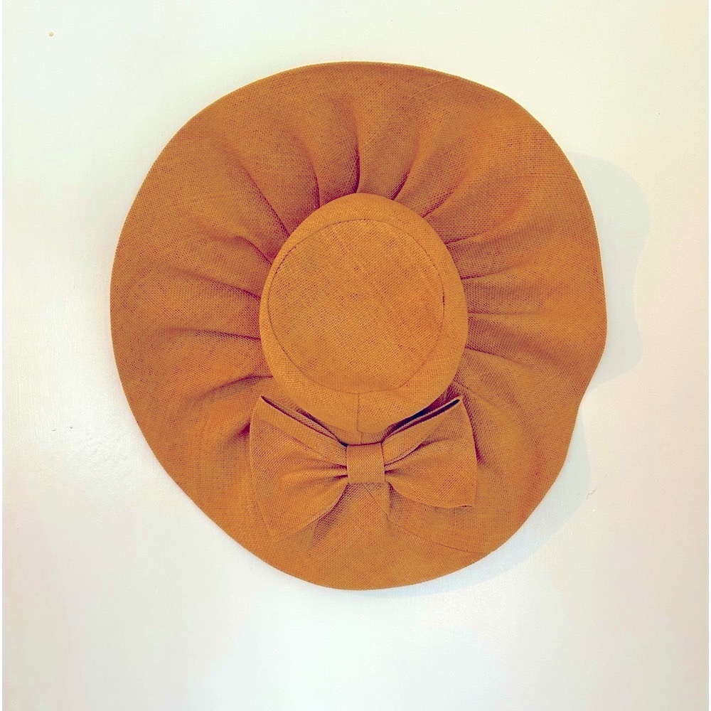 Vintage style ladies straw hat